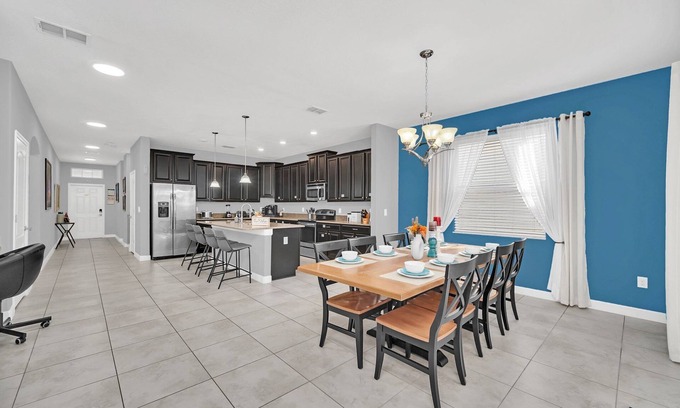Lindfields Casa | 6BR, 5Ba Home Close to Disney-Pool & Hot Tub!Theme Rooms!Xbox!Conservation View!