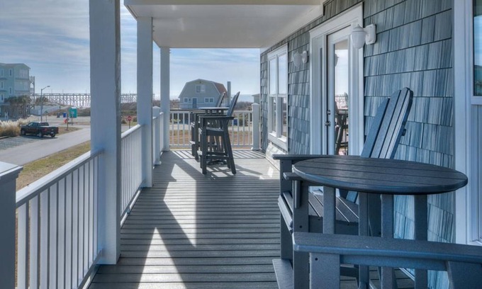 Yaupon Beach Casa | 6BR/6.5BA House - BRAND NEW, OCEAN VIEWS, POOL, Putting Green, Sleeps 16
