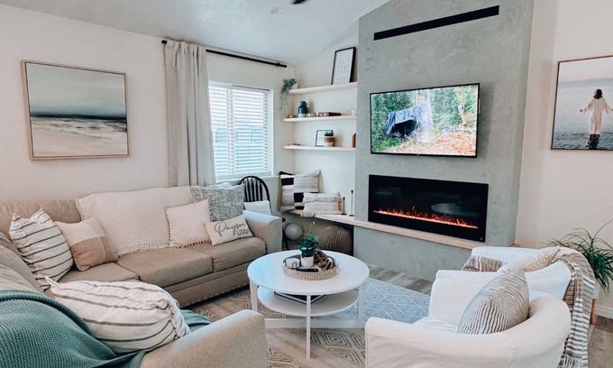 The Maples Casa | 6BR Cozy Haven by Payson Temple – Perfect for Families and Groups Sleeps 16