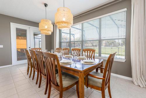 Bellavida Casa | 6BR Fun Villa – Game Room, Pool, Near Parks