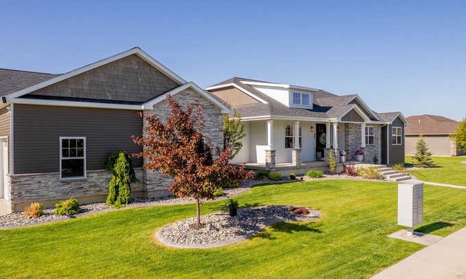 Powell Casa | 6BR Luxury Home w/Theatre, Sports Court & Only 20min from Cody