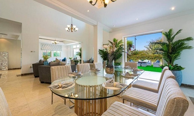 Jumeirah Park Villa | 6BR Villa, Private Pool and BBQ Area, Jumeirah Island