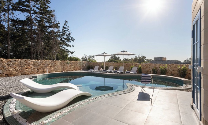 Zejtun Villa | 6Teen: Your New Modern Getaway