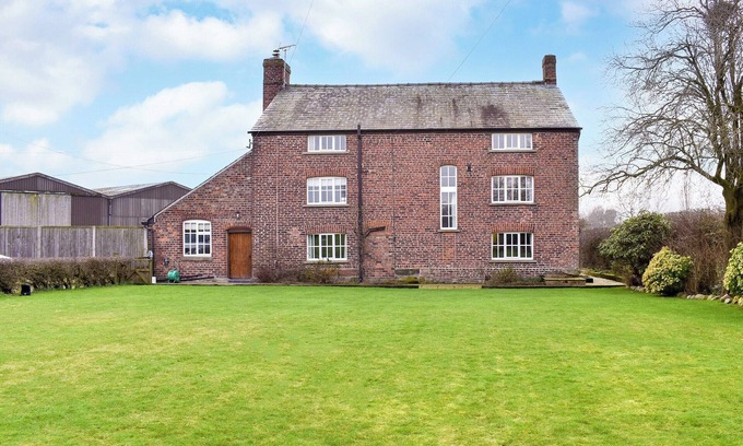 Tatton Park Cabaña | Alojamiento de 7 habitaciones en Blackden, near Crewe