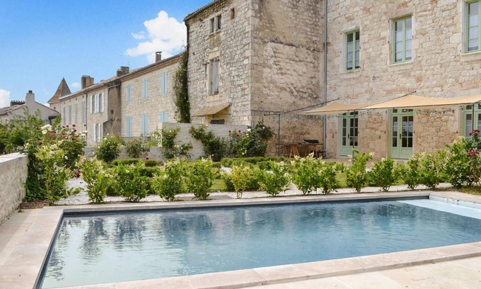 Lauzerte Casa | 7 bedroom accommodation in Lauzerte