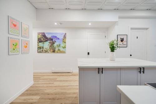 Shaughnessy Village Apartamento | 7 bedroom apartment in the heart of downtown Montreal near subway and all amenities
