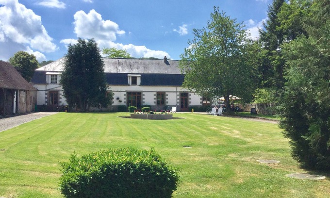 La Foret-Auvray Casa | 7-bedroom house with large private yard