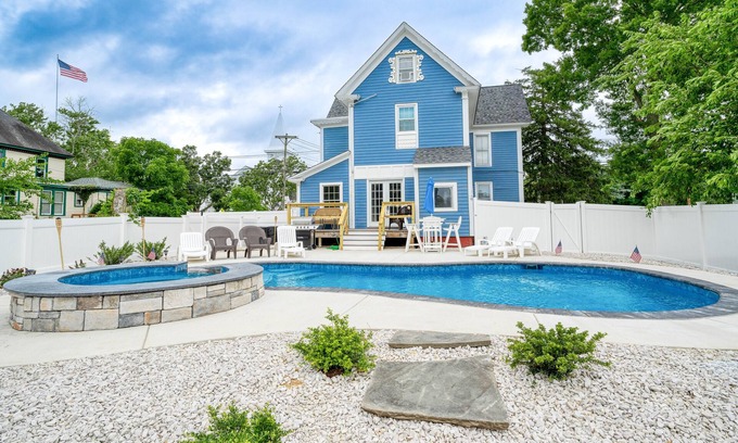 Cape May Court House Casa | 7 Bedroom | Pool | Volleyball | Beach | Restaurants | Bars
