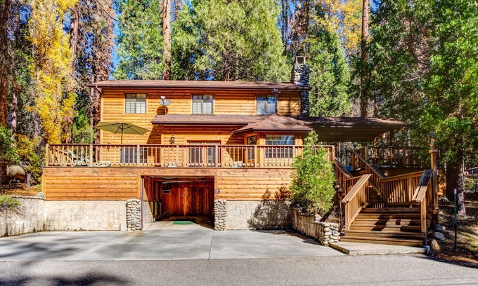 North Wawona Cabina | Cedar Lodge - ¡Obtenga su naturaleza!