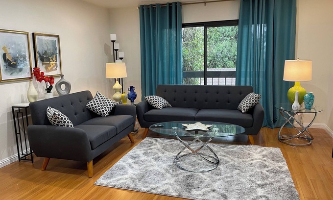 Downtown Apartamento | Marvelous 2-Bd 2-Bath Apartment City Center