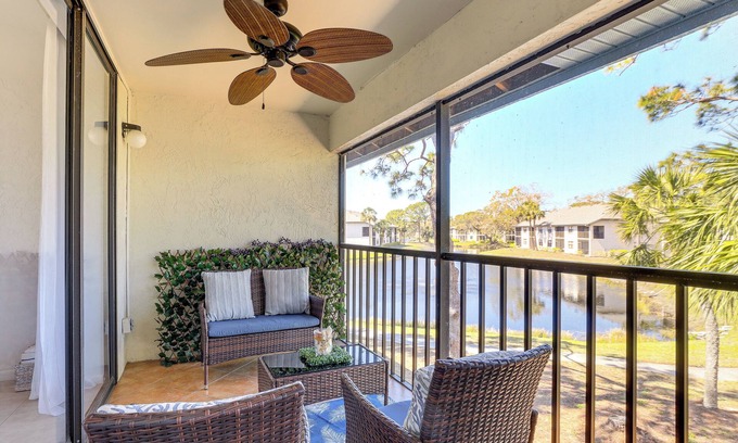 South Bradenton Condominio | 7 Mi to Beach: Condo w/ Pool Access in Bradenton!