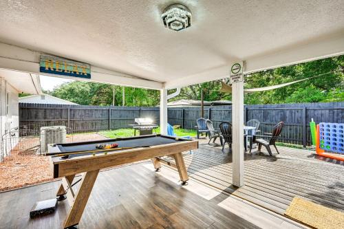 Bearss Plaza Casa | 7 Mi to Busch Gardens Lutz Home with Patio!