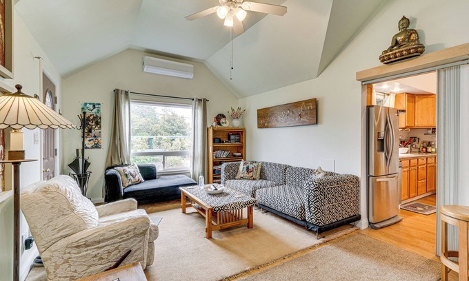 Cedar Mill Casa | 7 Mi to Dtwn Portland: Quiet Yet Central Home