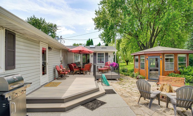 Pickett Casa | 7 Mi to Eldorado Marsh: Family Home w/ Pool