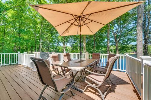 Barrington Casa | 7 Mi to Hiking Waterfront Long Pond Gem!