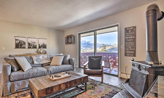 Dillon Apartamento | 7 Mi to Keystone Mtn-View Abode with Deck!