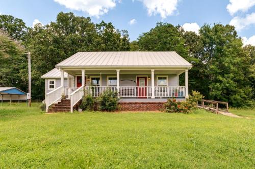 Oxford Casa | 7 Mi to Ole Miss Quiet Rural Retreat with Yard!