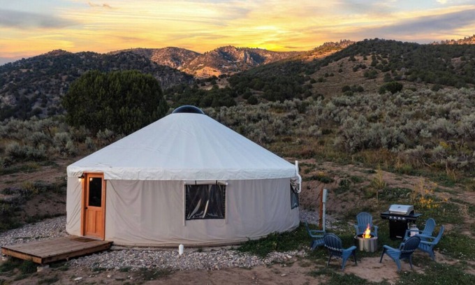 Lava Hot Springs Apartamento | Lava Hot Springs Themed Yurts! Now with AC!