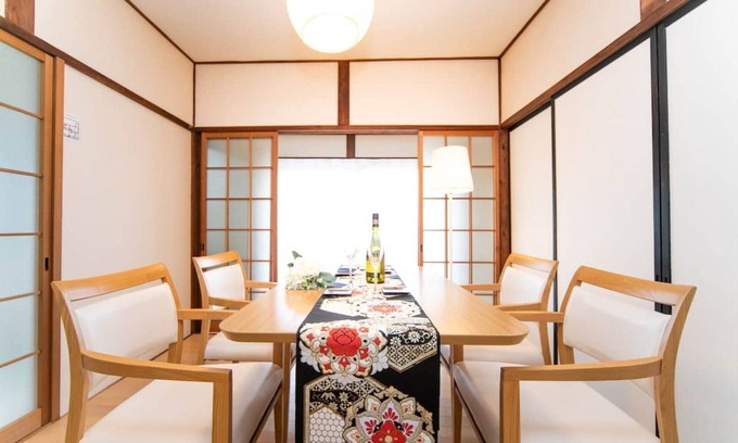 Yokkaichi Casa | 7 minutes walk from Kintetsu Yokkaichi Station Accommodates 6 people Rent a house in the center of / Yokkaichi Mie