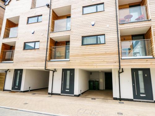 Hythe Casa | 7 Ocean Gateway