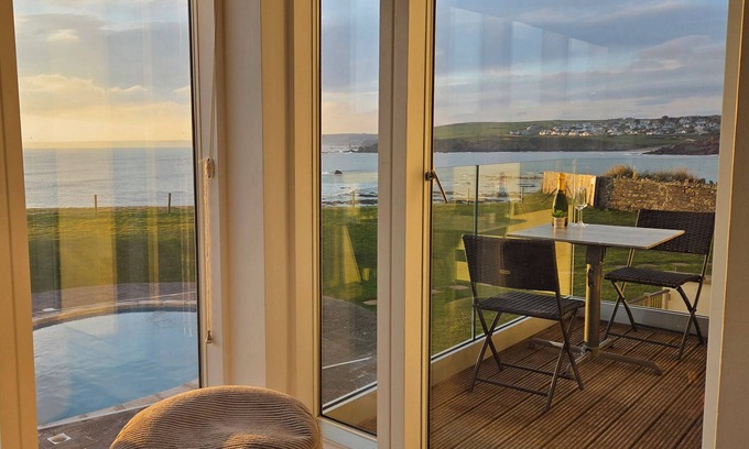 Burgh Island Cabaña | 7 Ocean's Edge, THURLESTONE