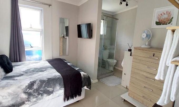 Port Elizabeth Apartamento | 7 on Gladys