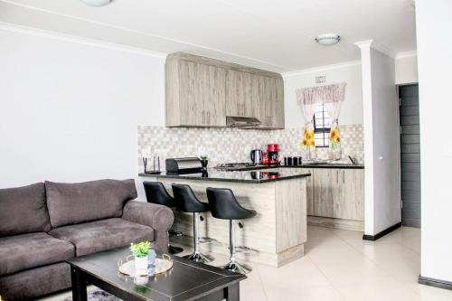 Koelenhof Apartamento | 7 on Laibach - Buhrein Estate, Kraaifontein