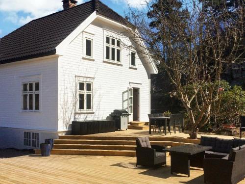 Hovag Casa | 7 person holiday home in Høvåg
