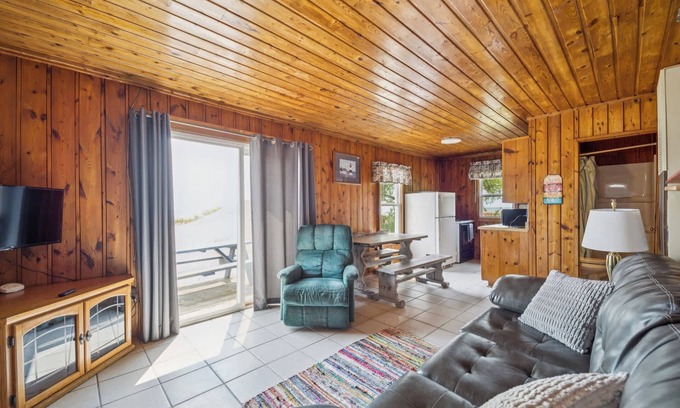 Oscoda Cabina | #7 | Sleeps More, Cozy, Lake Access