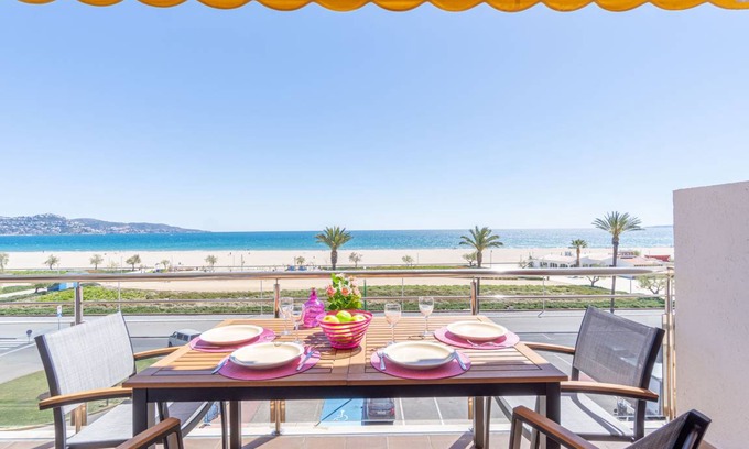 Empuriabrava Apartamento | 70 m² Apartamento ∙ 2 habitaciones ∙ 6 huéspedes