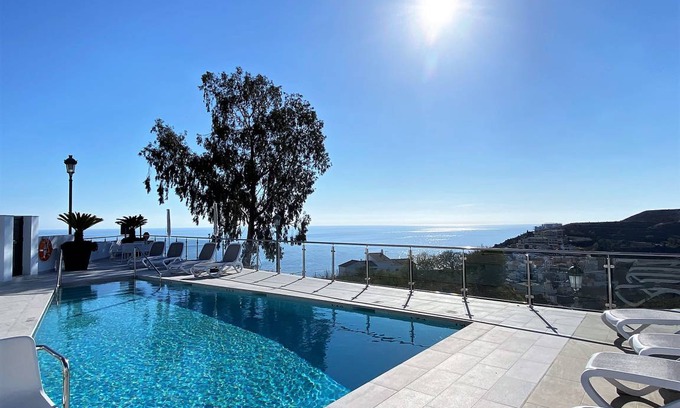 Nerja Apartamento | 70 m² Apartamento ∙ 2 habitaciones ∙ 4 huéspedes