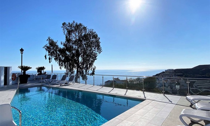 Nerja Apartamento | 70 m² Apartamento ∙ 2 habitaciones ∙ 4 huéspedes