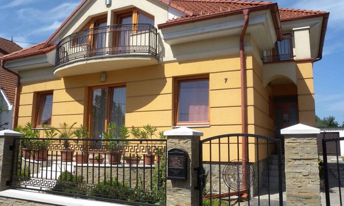Keszthely Apartamento | 70 m² Apartamento ∙ 3 habitaciones ∙ 5 personas