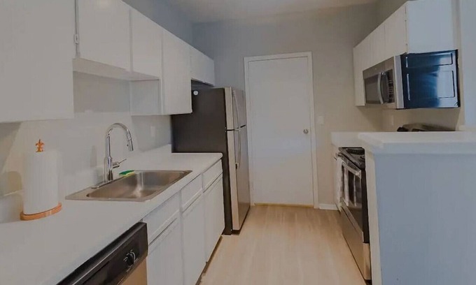 Milwood Apartamento | 70) New Condo downtown!