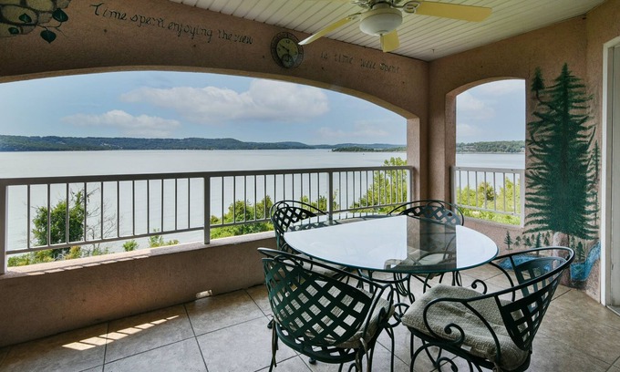 Hollister Condominio | 700 Emerald Point 3 Bedroom Condo