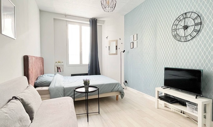 Bagnolet Apartamento | 701 Studio near metro and shops