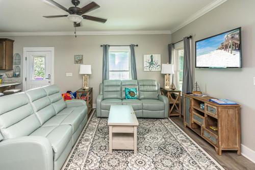 Fort Morgan Casa | 7025 Rookery 3 Sea You Soon Beach pools New Great Pricing