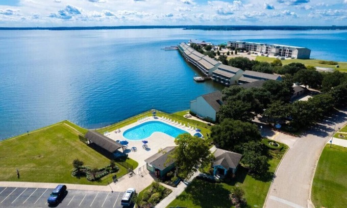 Seven Coves Condominio | 7037 Kingston Cove
