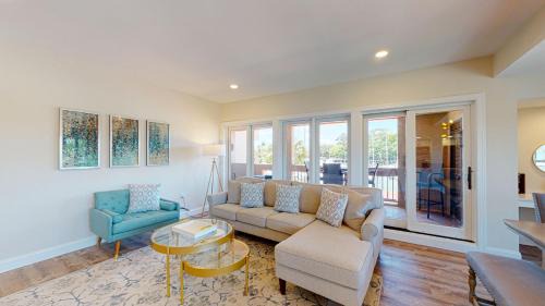 Shelter Cove Villa | 7111 Harbourside