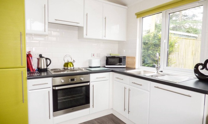 New Quay Cabaña | 73-the Lodge