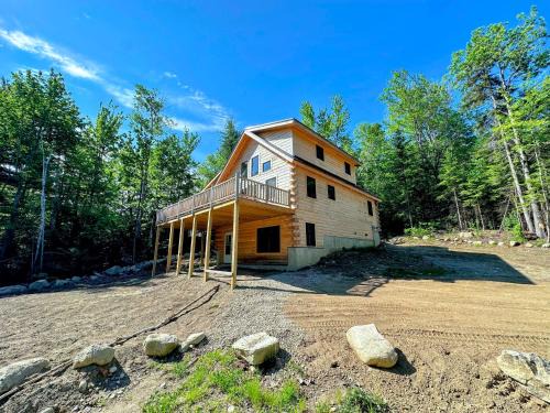 Bethlehem Casa | 73R 73R Brand new log home on quiet side