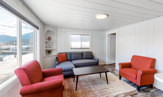 Bayview Alquiler De Eote | 74 m² Casa flotante ∙ 2 habitaciones ∙ 9 huéspedes