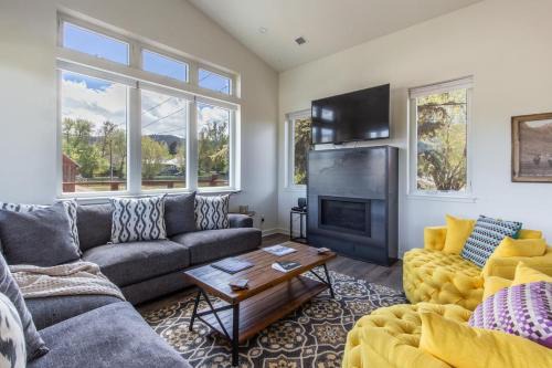 Ridgway Casa | 749 Sherman Street