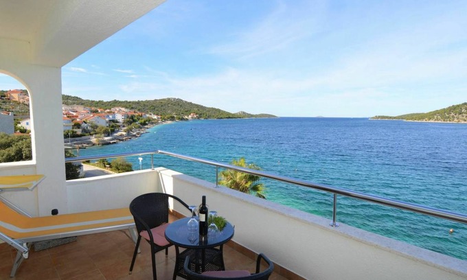 Razanj Apartamento | 75 m² Apartamento ∙ 2 habitaciones ∙ 6 personas