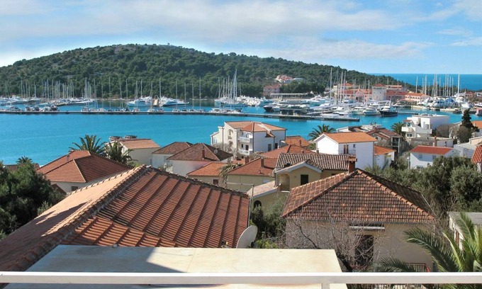 Rogoznica Apartamento | 75 m² Apartamento ∙ 2 habitaciones ∙ 4 huéspedes