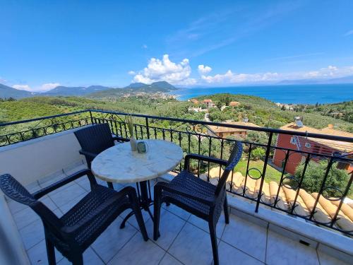 Notos Apartamento | 75 Steps Apartments
