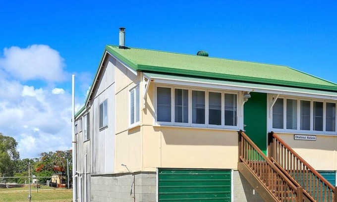Woodgate Casa | 75 The Esplanade: 1 BR, 1 BA House in Woodgate, Sleeps 6