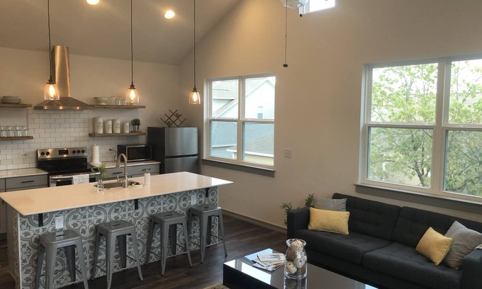Mueller Casa | 750 pies cuadrados, 1 habitación - ¡Construcción nueva!