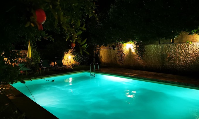Aubagne Apartamento | Apartamento de 75m2 en villa con piscina en AUBAGNE en jardín de 1000m2