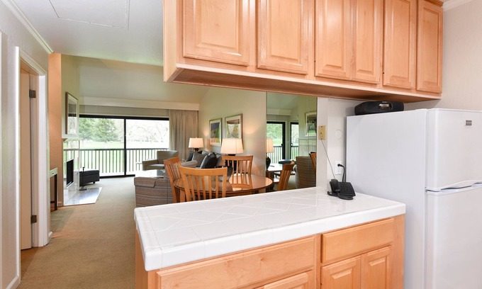 Napa Condominio | 760 S At Silverado 1 Bedroom Condo by RedAwning